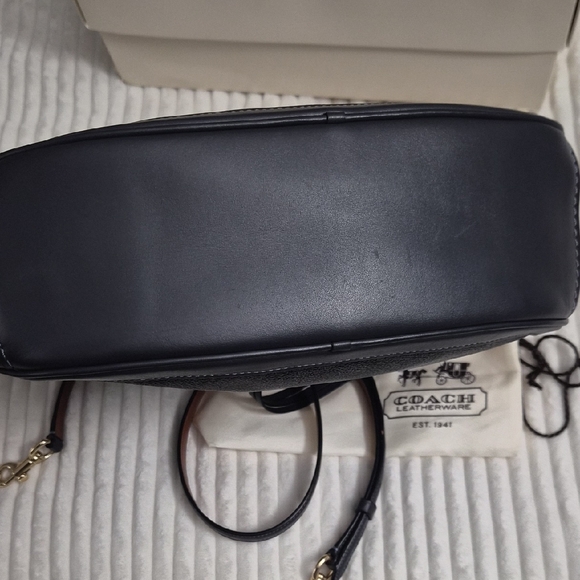 Coach Sutton Hobo With Crossbody Strap - Picture 12 of 14